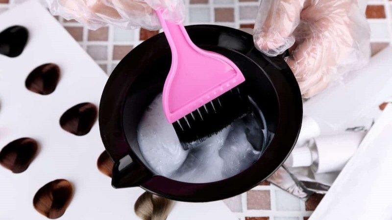 آموزش ترکیب رنگ مو در خانه به ساده ‌ترین روش