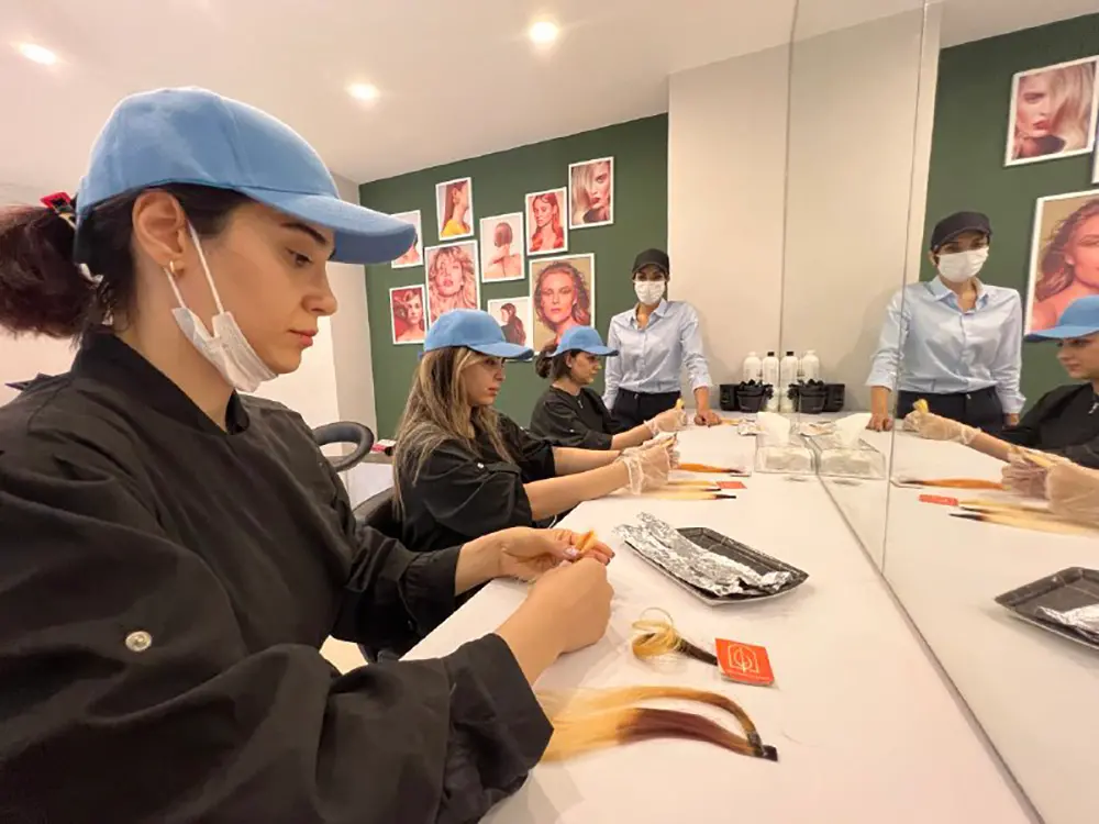 پیشرفته رنگ و لایت